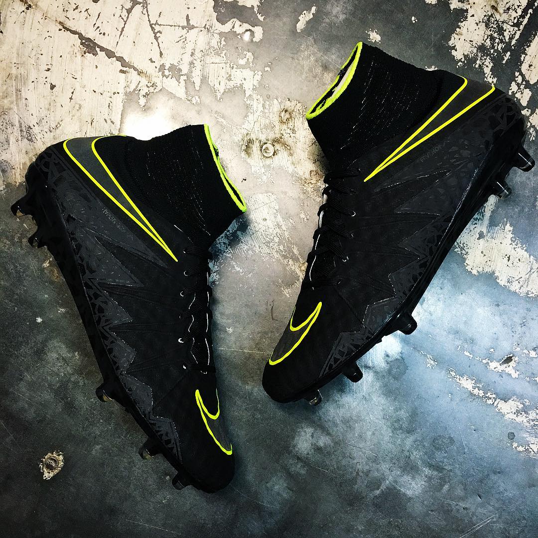 Black hypervenom top football boots